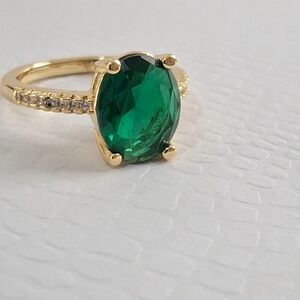 Emerald oval shape diamond cut ring